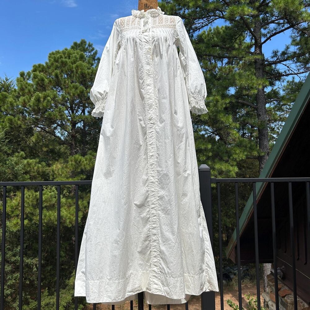 Vintage Victorian White Cotton + Lace Ruffle Collar Knife Pleat Maxi Nightgown